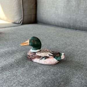 Hand painted wooden mini duck figurine, 4” X 2”, great condition
